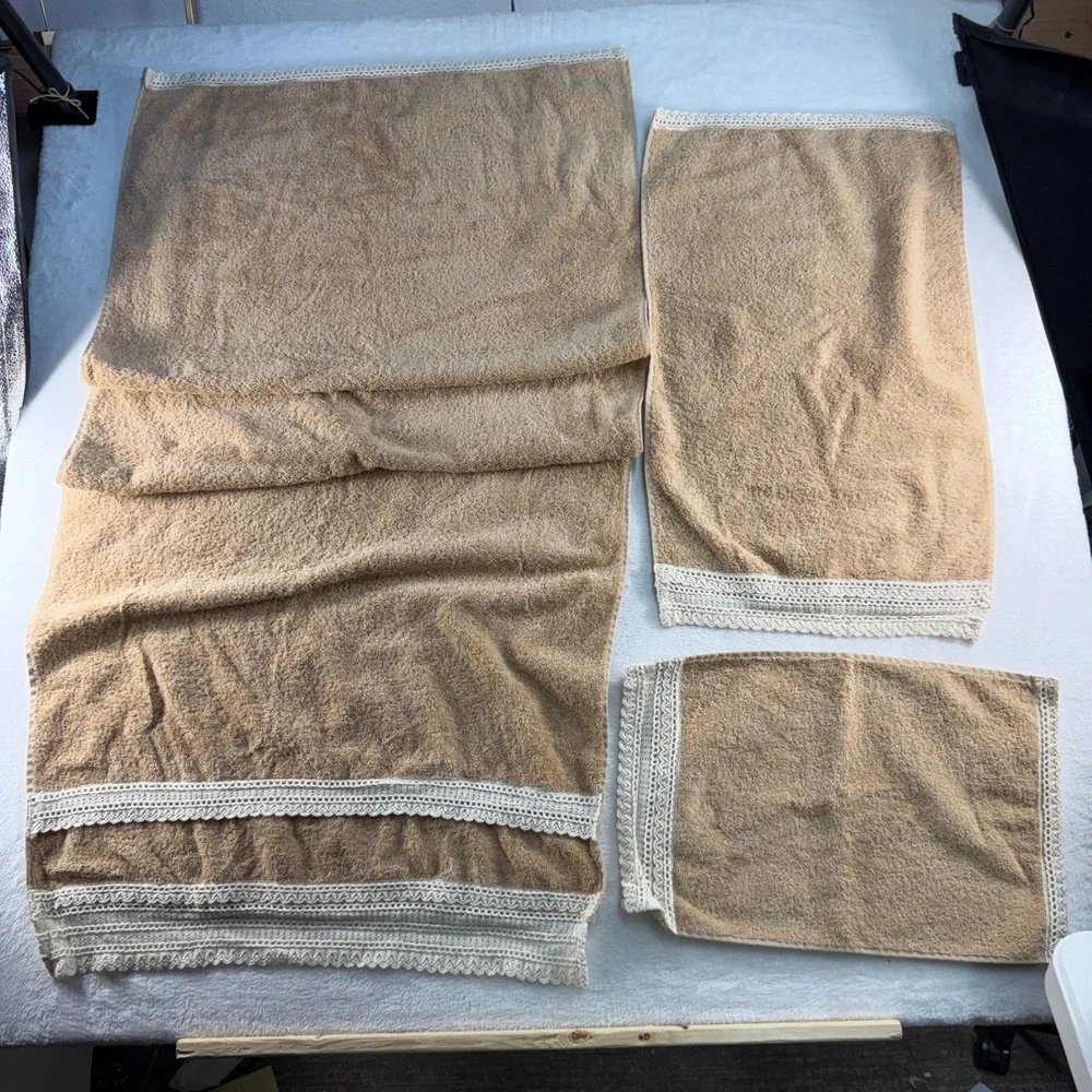 Premier Collection 3pc Towel Set Tan Cotton Crochet Lace Trim Made in Turkey